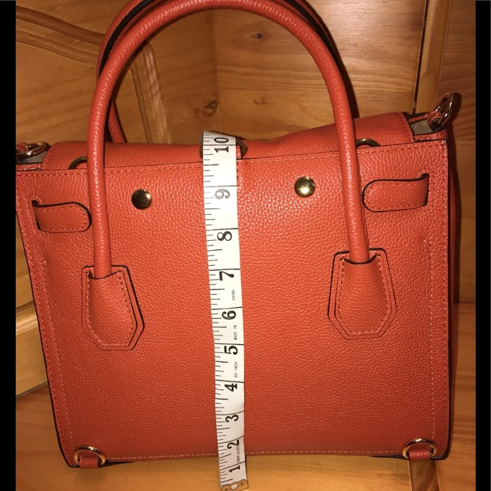 ⭐️⭐️⭐️⭐️4X HOST PICK⭐️⭐️⭐️⭐️ NWT 💯 Authentic Michael Kors All-In-One Bag - Picture 5 of 16
